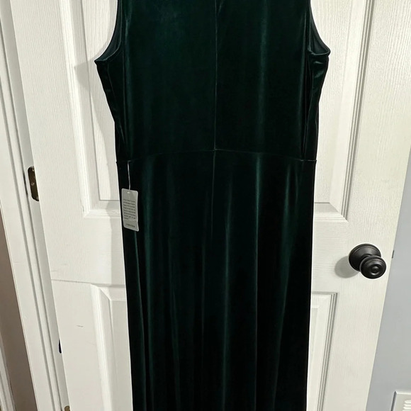 NEW with tags, Love‎ X Design size 1X emerald green velvet Rosalie maxi dress - Picture 10 of 11